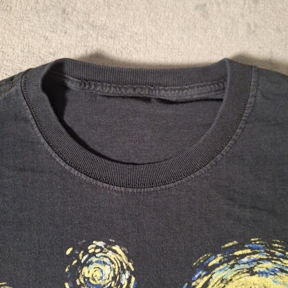 Batman Gotham City Bat Signal Van Gogh Starry Night Style Black Small T-Shirt - Picture 4 of 6